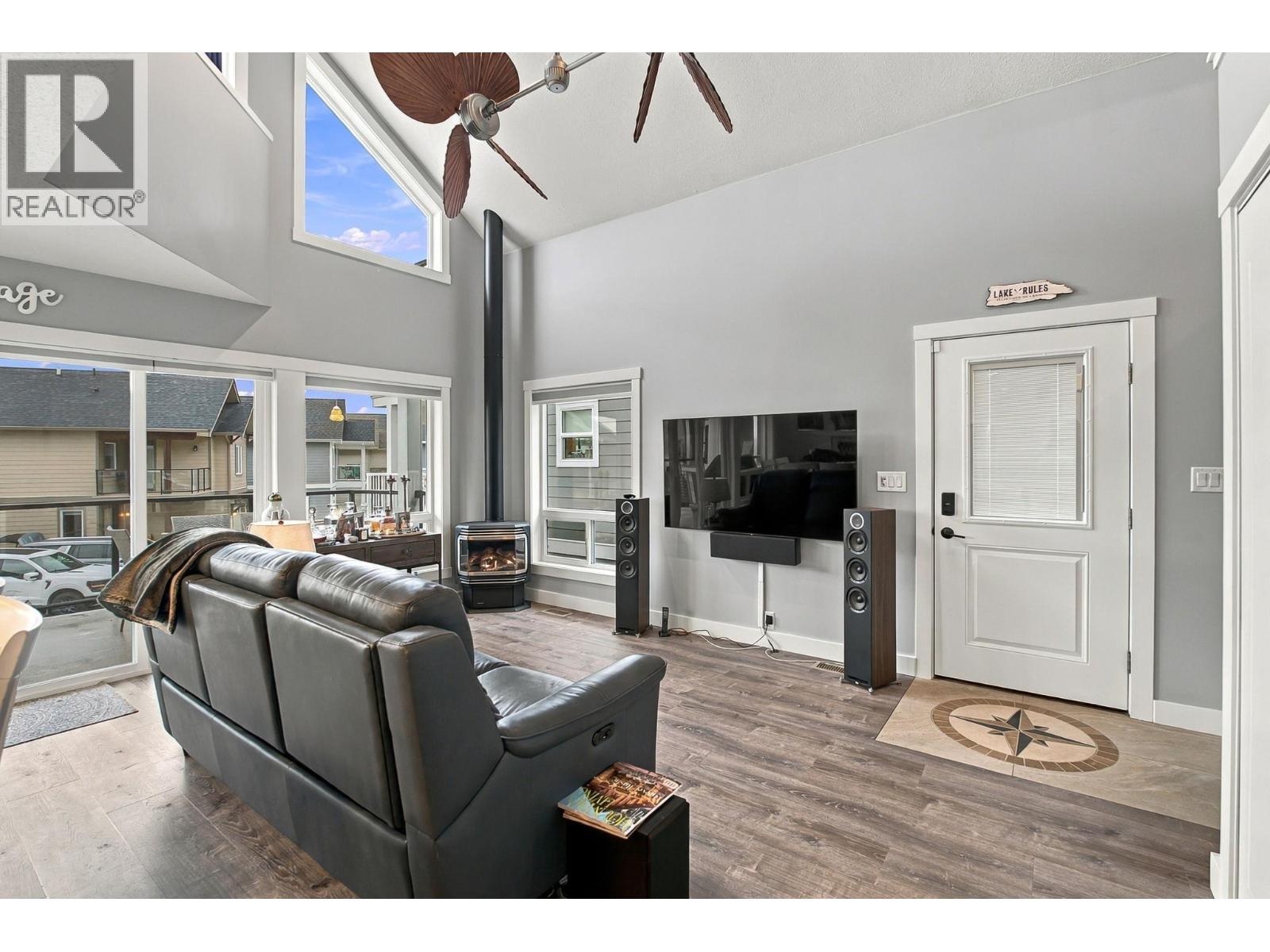 6976 Terazona Drive, Kelowna
