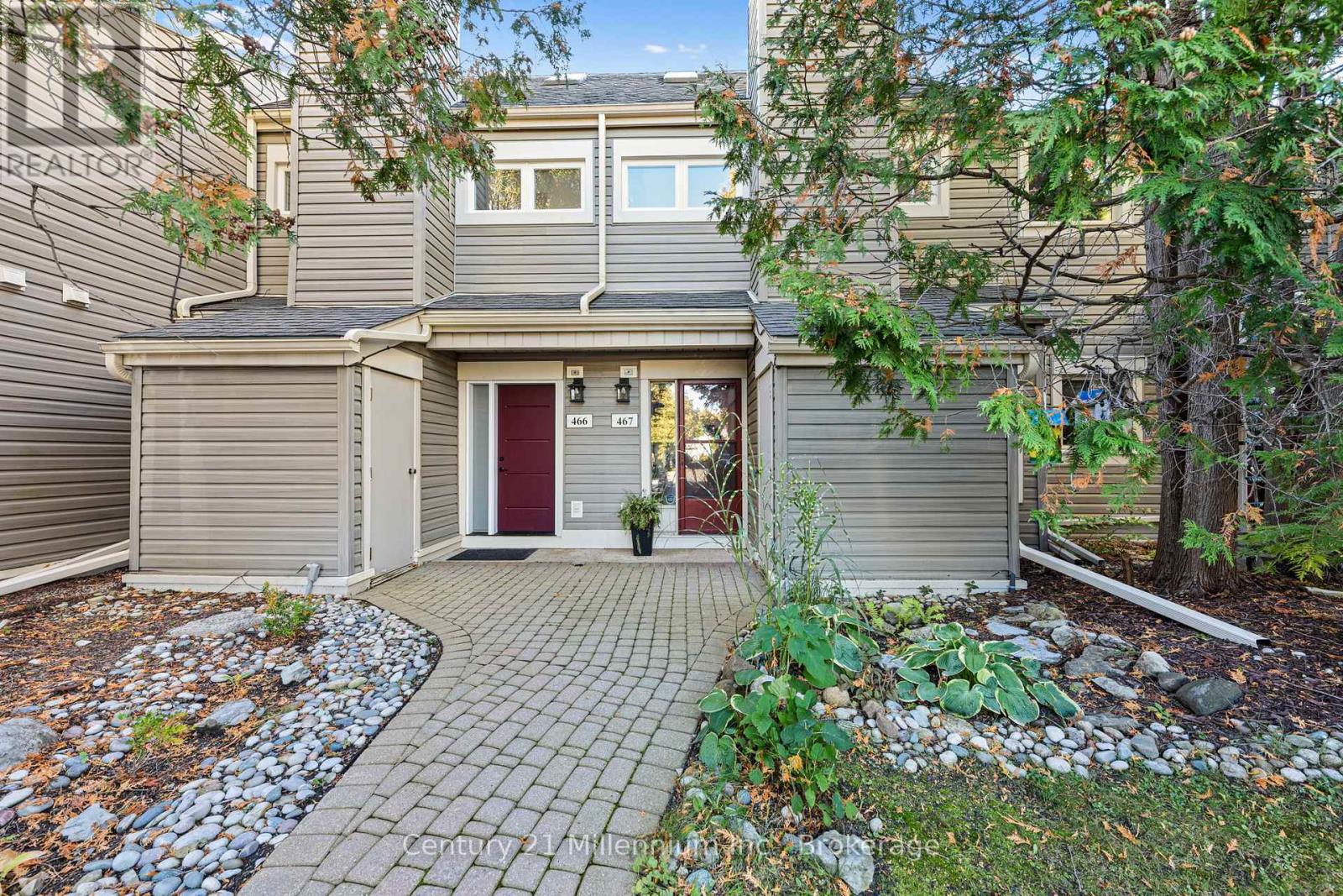 #7 467 OXBOW CRESCENT - 1