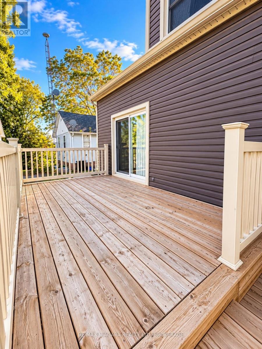 401 Fielden Avenue — photo 33