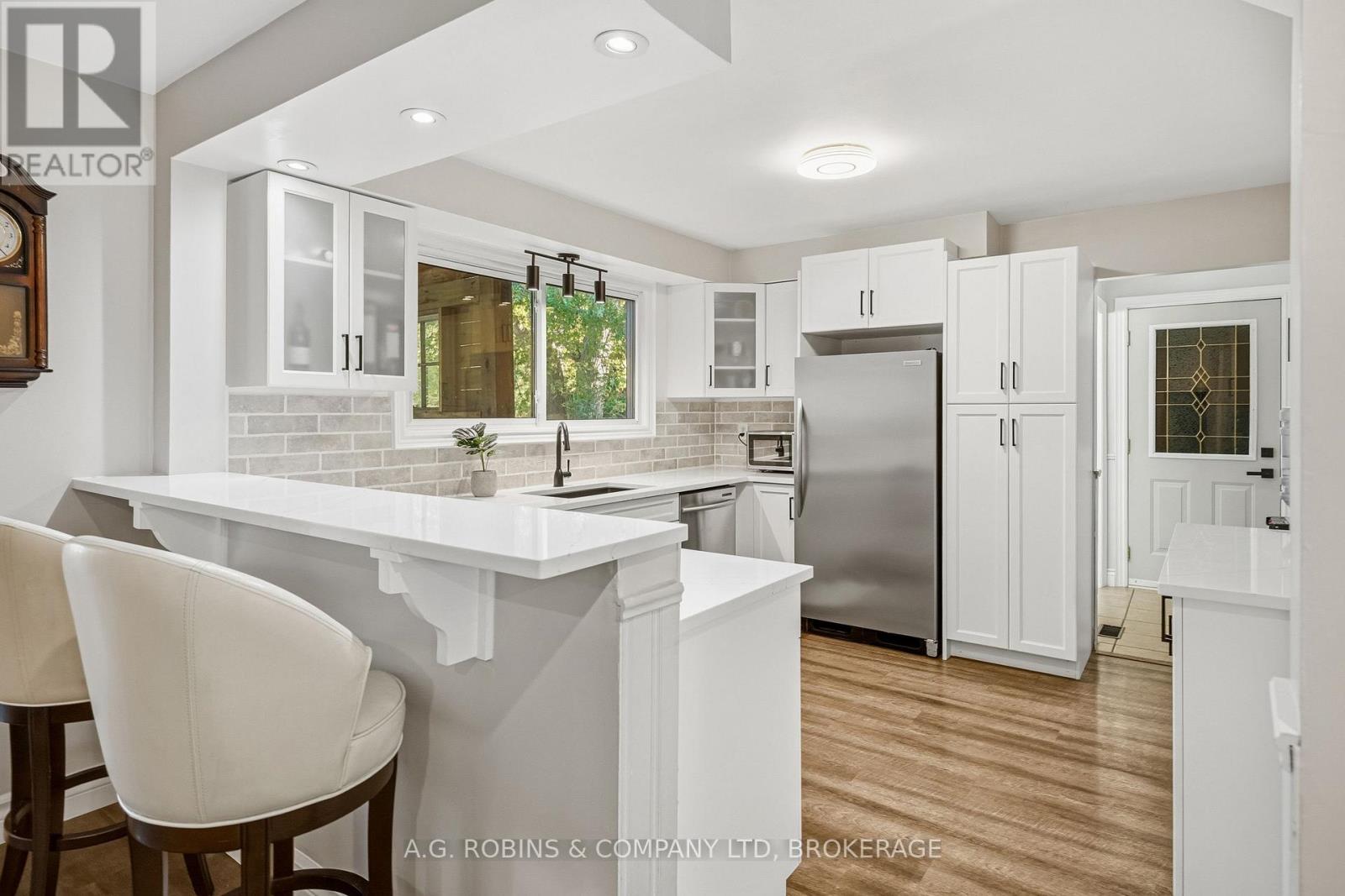 10448 LAKESHORE ROAD - Image 19