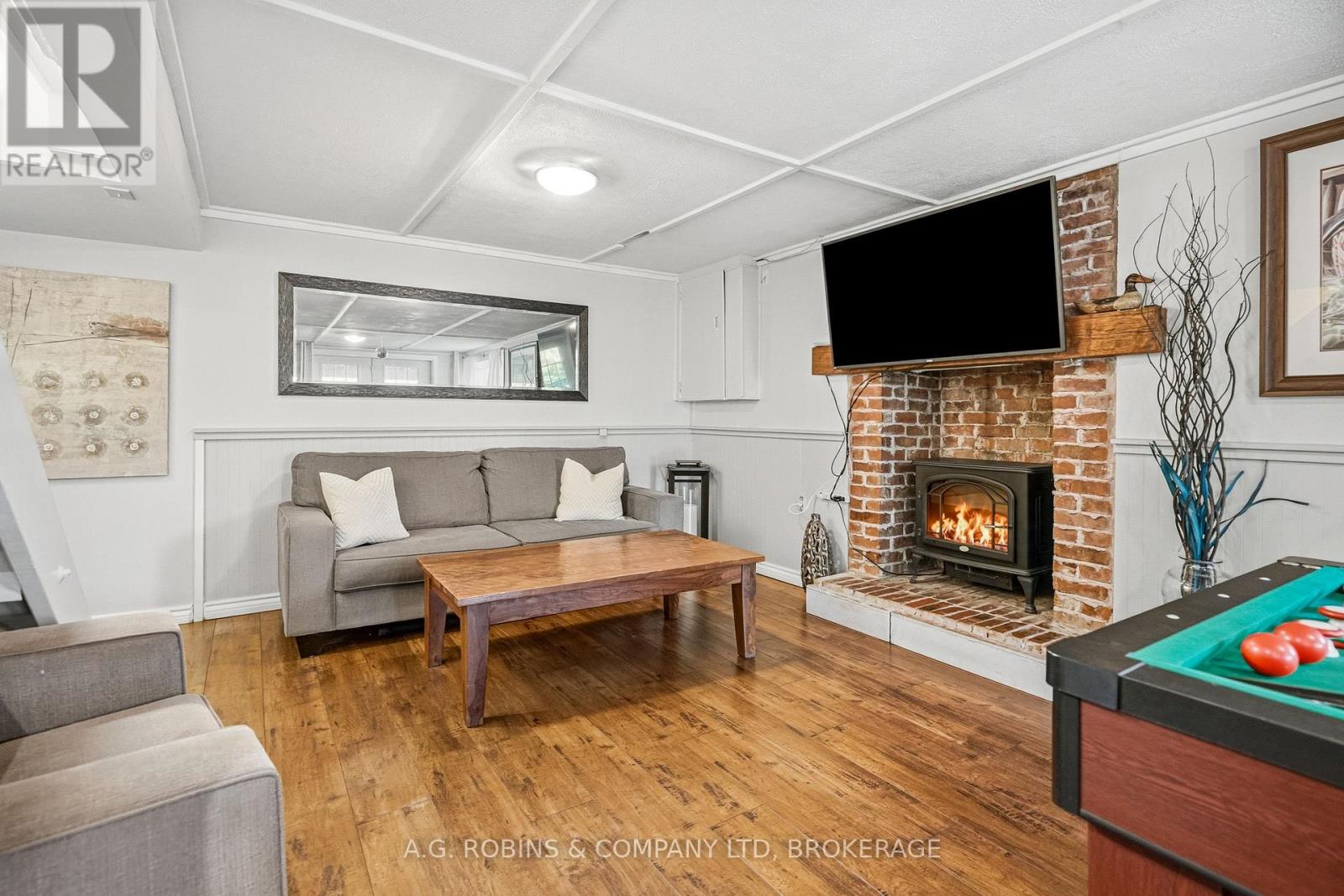 10448 LAKESHORE ROAD - 33