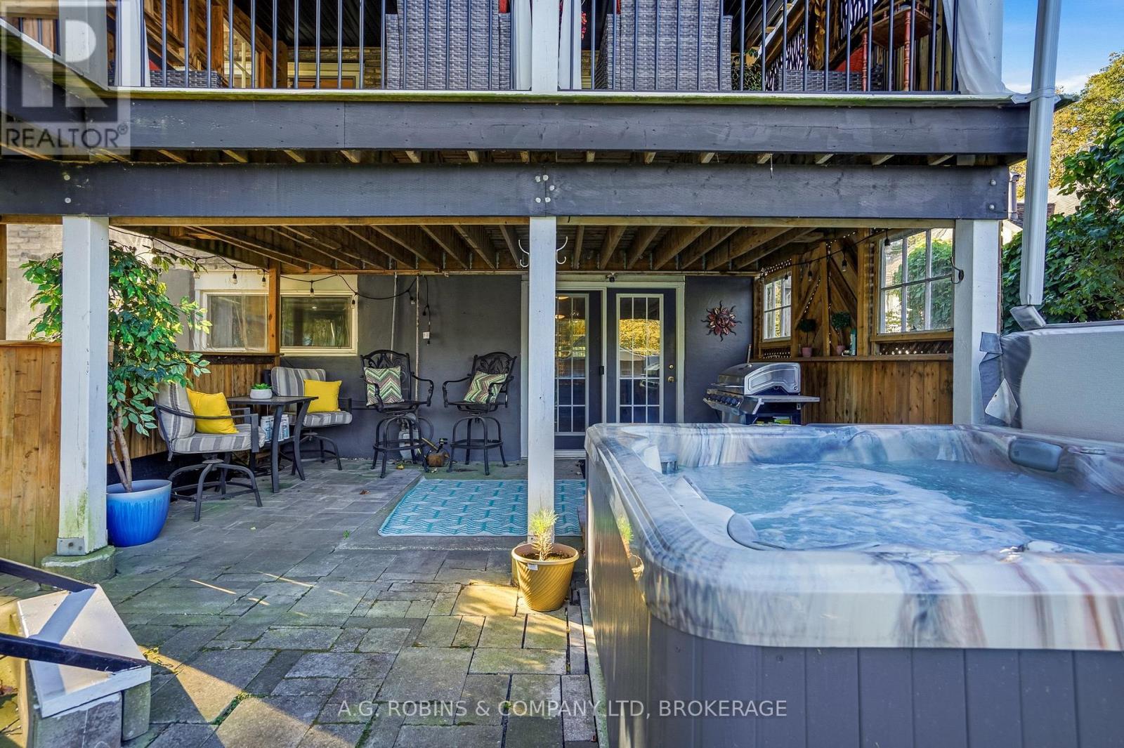 10448 LAKESHORE ROAD - 37