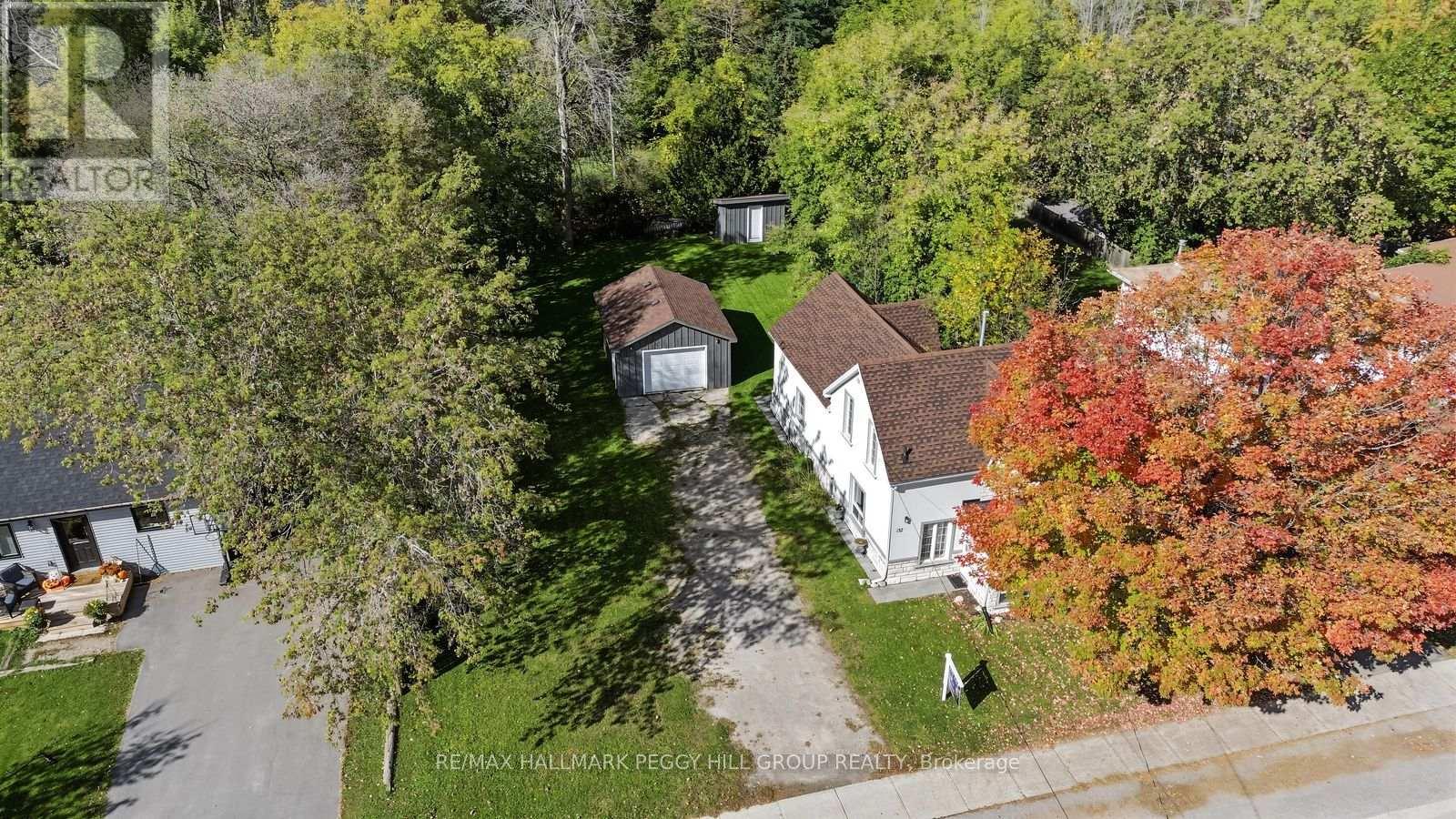 132 Queen Street West, Springwater, ON photo 2