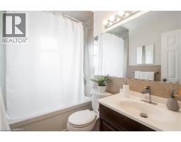 22 Fernwood Crescent, Hamilton, ON L8T3L1 Photo 13