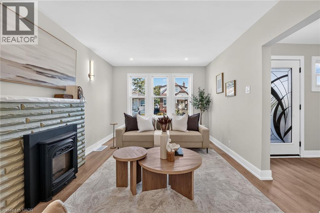 215 PALING Avenue, Hamilton — photo 12