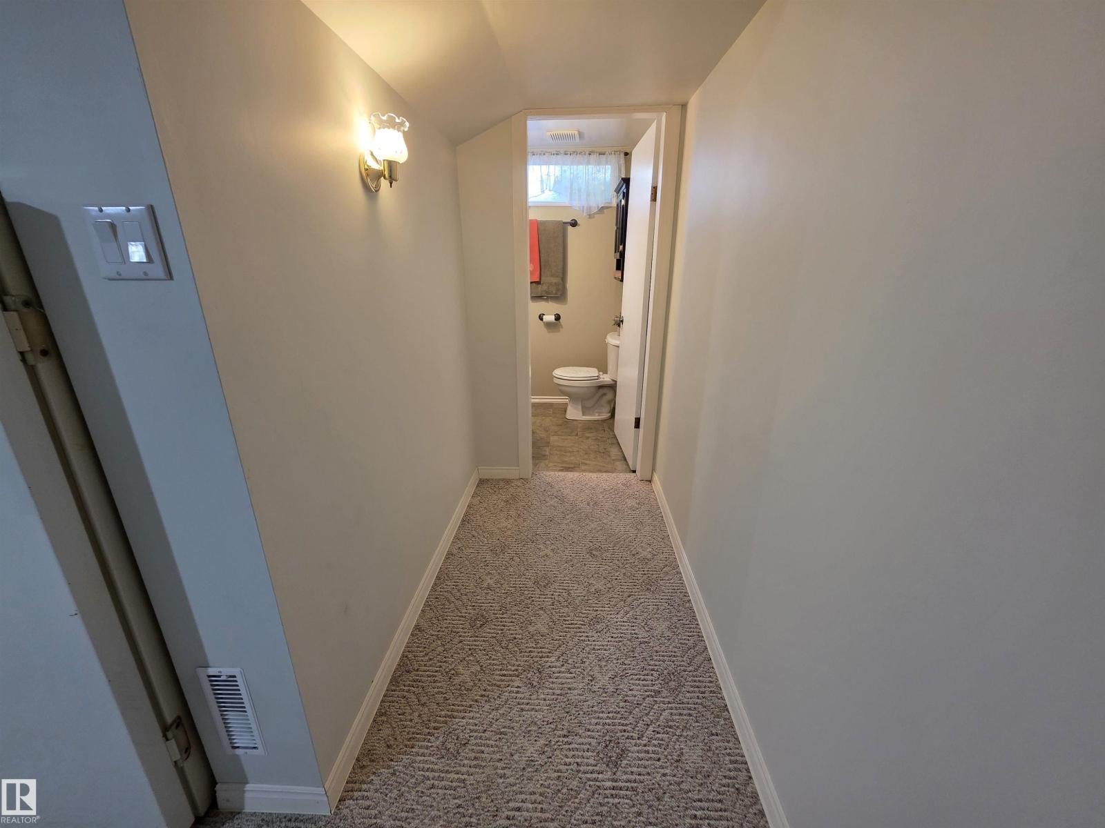 5308 48 ST - Image 26