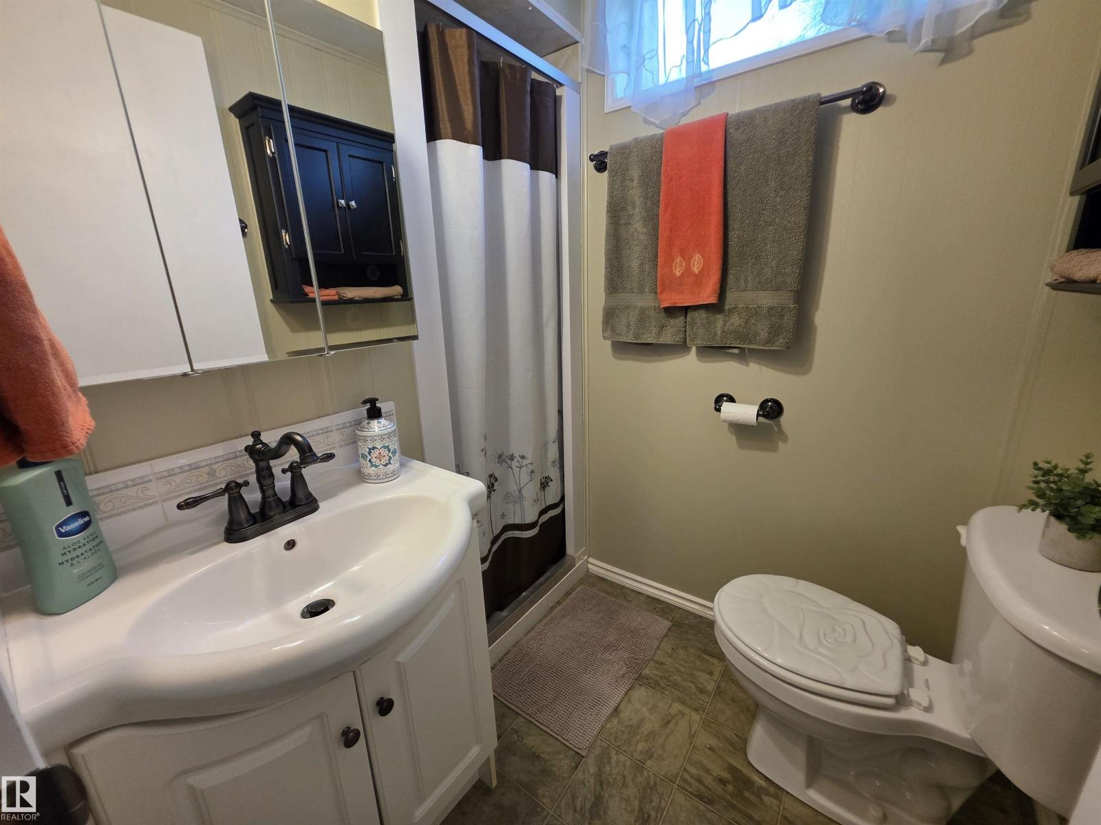 5308 48 ST - Image 27