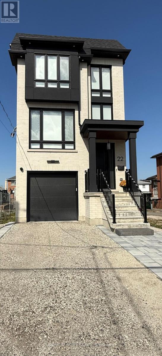 20 Maple Bush Avenue, Toronto, ON photo 3