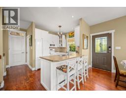 2360 Galerno Rd, Campbell River, BC V9W8A5 Photo 12