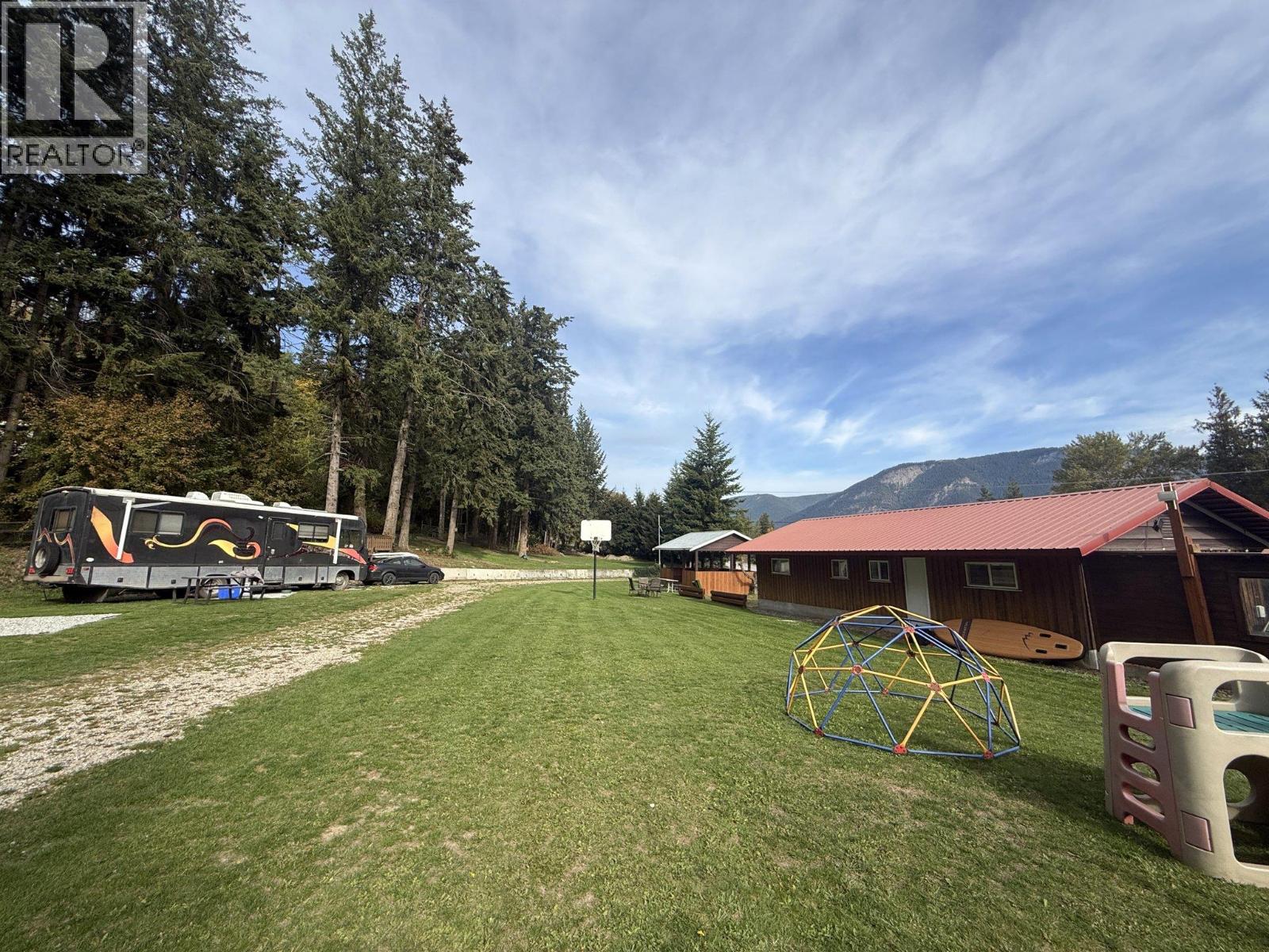  6871 Trans Canada Highway Northwest, Salmon Arm