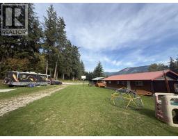 6871 Trans Canada Highway Nw, Salmon Arm, BC V1E3A2 Photo 35