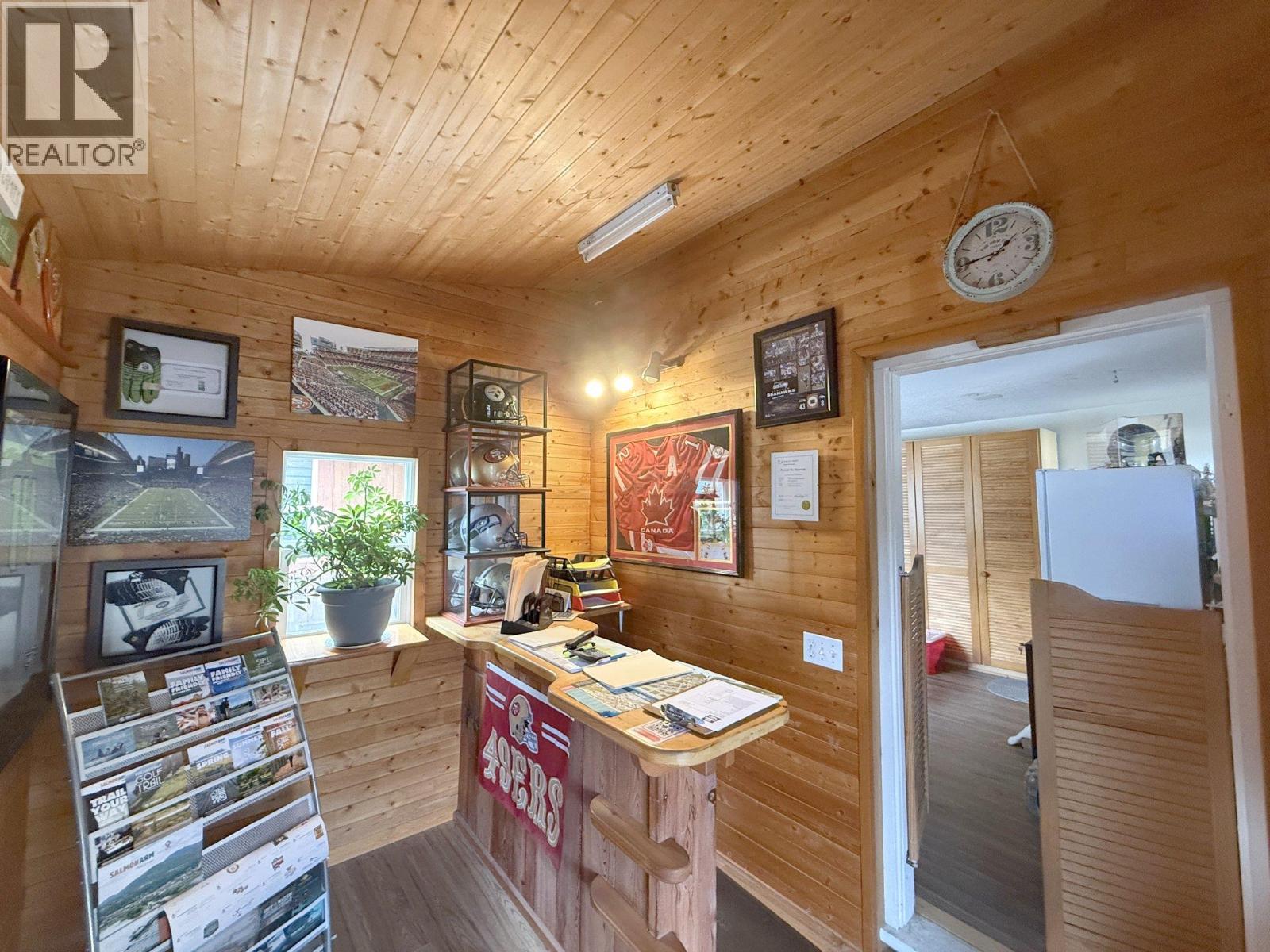  6871 Trans Canada Highway Northwest, Salmon Arm