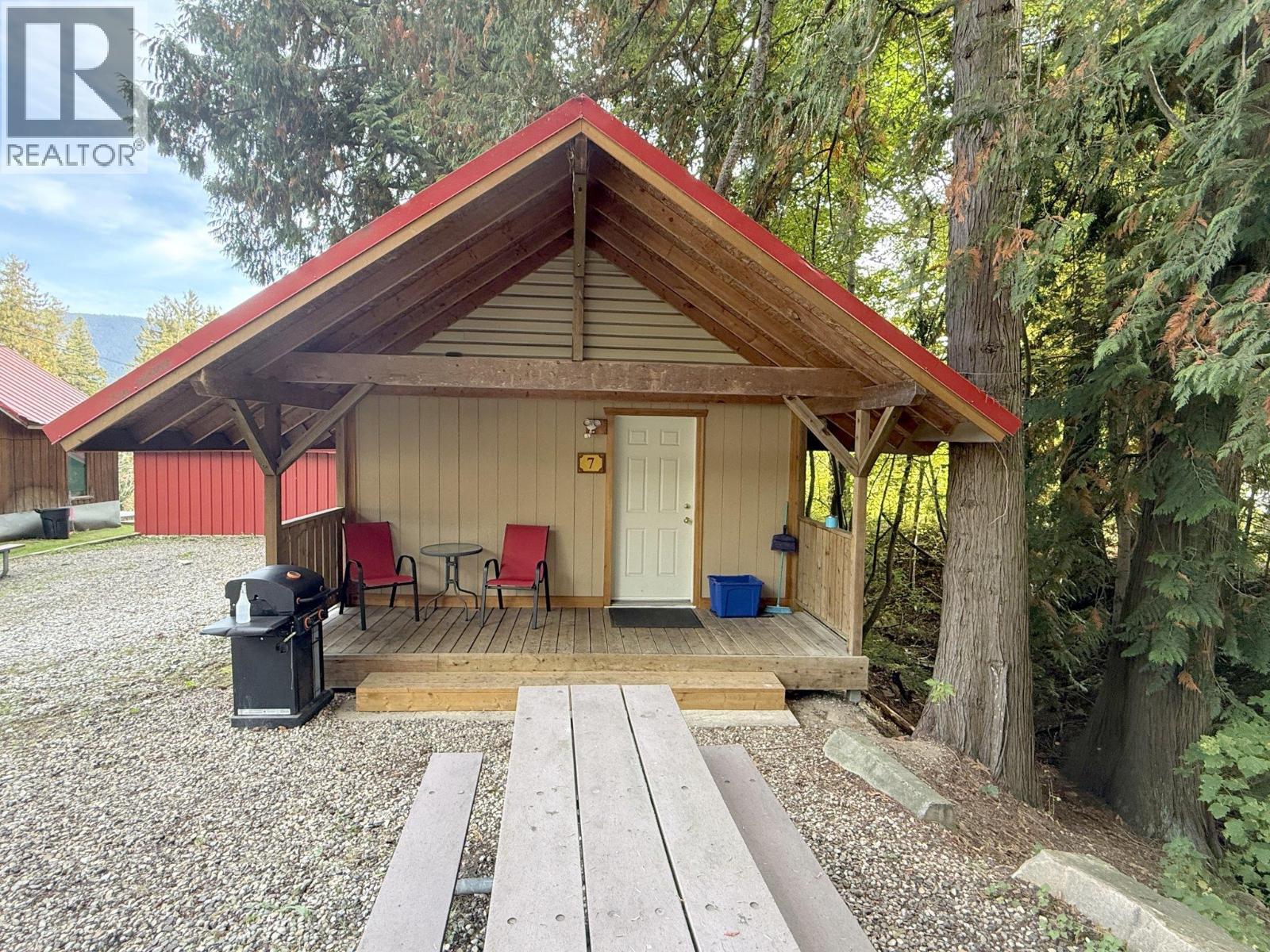  6871 Trans Canada Highway Northwest, Salmon Arm