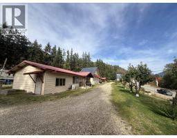 6871 Trans Canada Highway Nw, Salmon Arm, BC V1E3A2 Photo 14