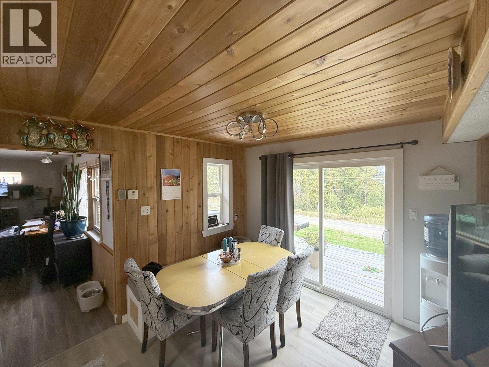  6871 Trans Canada Highway Northwest, Salmon Arm