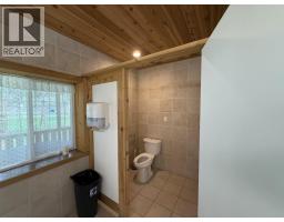 6871 Trans Canada Highway Nw, Salmon Arm, BC V1E3A2 Photo 25