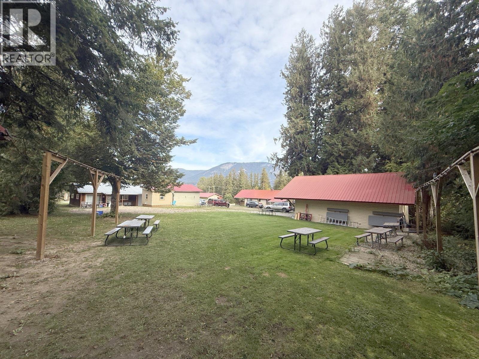  6871 Trans Canada Highway Northwest, Salmon Arm