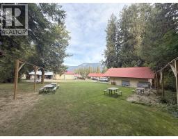6871 Trans Canada Highway Nw, Salmon Arm, BC V1E3A2 Photo 38