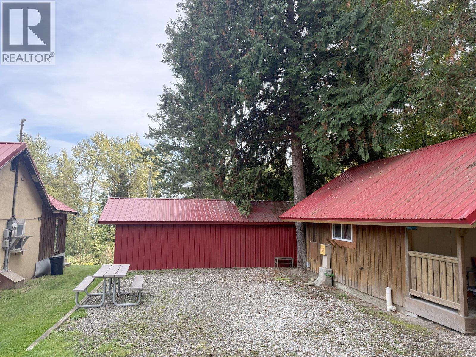  6871 Trans Canada Highway Northwest, Salmon Arm