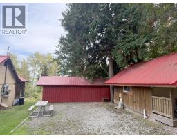 6871 Trans Canada Highway Nw, Salmon Arm, BC V1E3A2 Photo 27