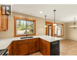 Bedroom - 922 Paret Crescent, Kelowna, BC V1W4X8 Photo 8