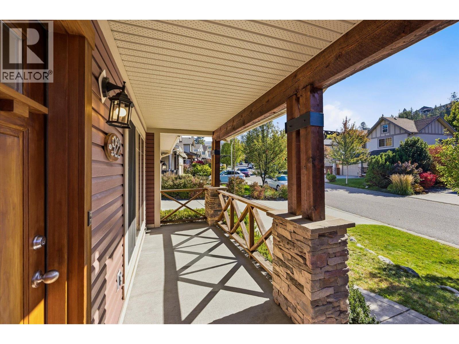  922 Paret Crescent, Kelowna