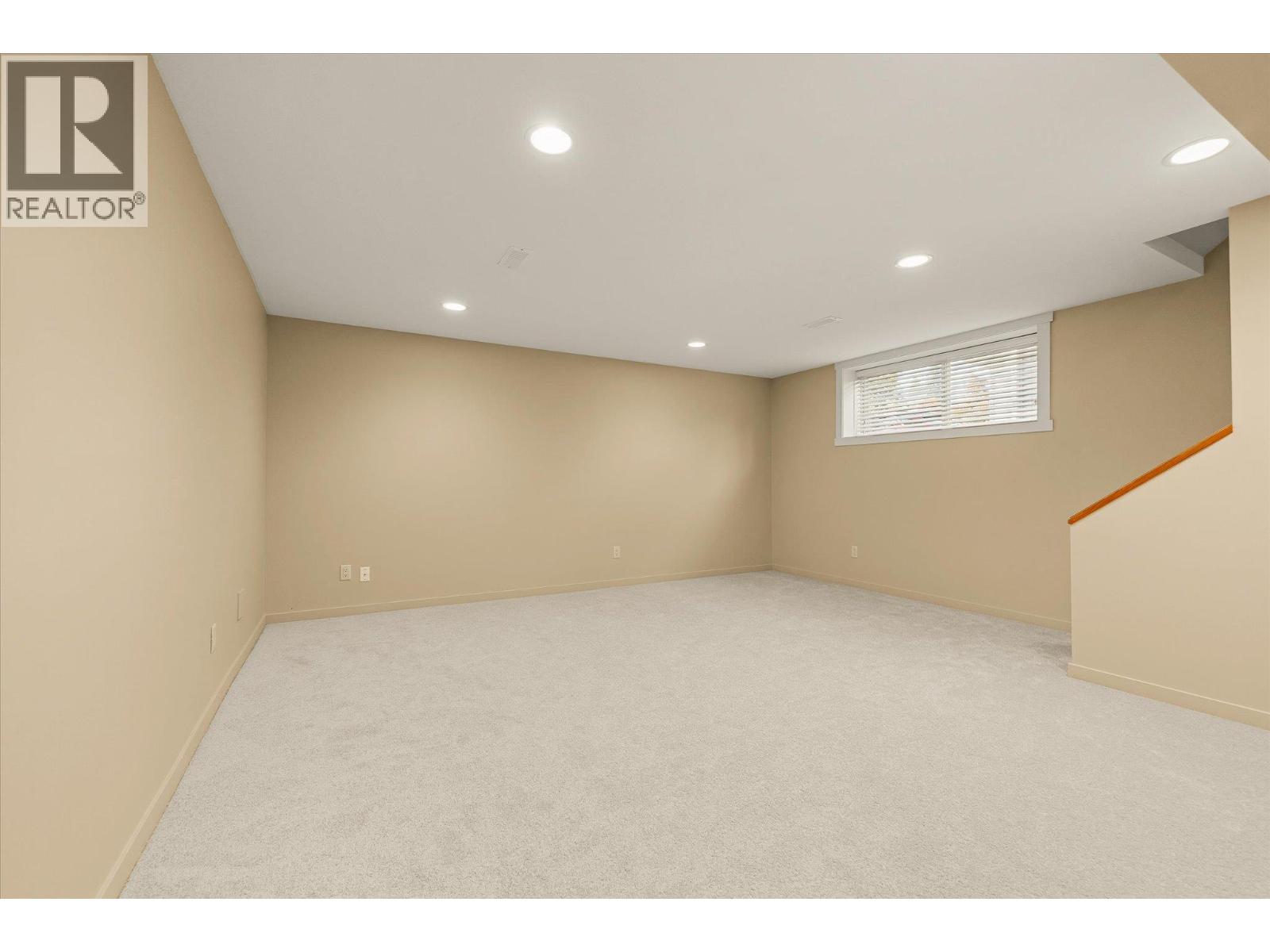  922 Paret Crescent, Kelowna