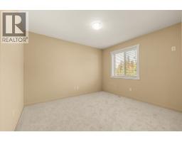 922 Paret Crescent, Kelowna, BC V1W4X8 Photo 25