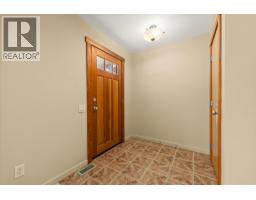 922 Paret Crescent, Kelowna, BC V1W4X8 Photo 19