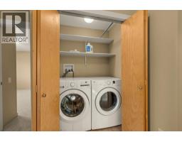 922 Paret Crescent, Kelowna, BC V1W4X8 Photo 27