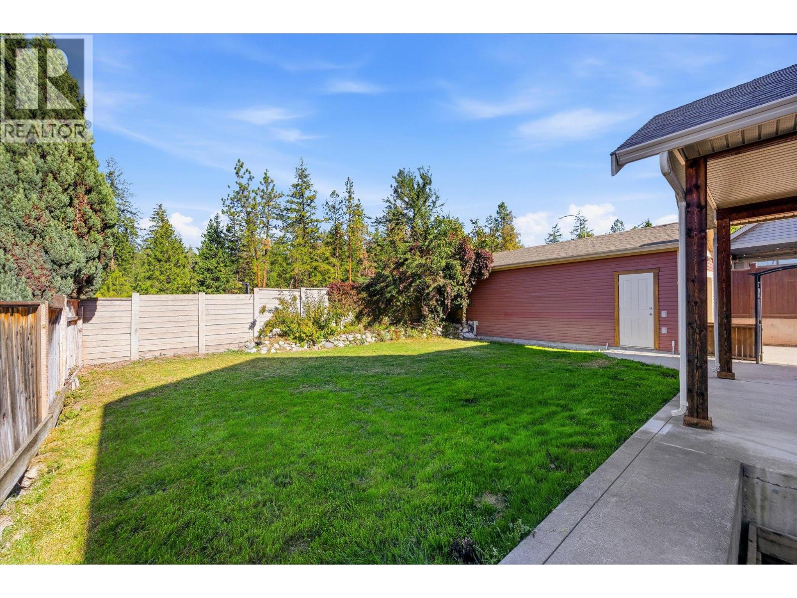  922 Paret Crescent, Kelowna