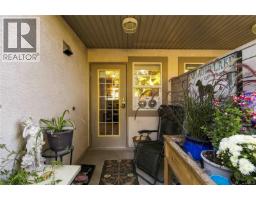 Laundry room - 105 290 Island Hwy, View Royal, BC V9B1G5 Photo 6