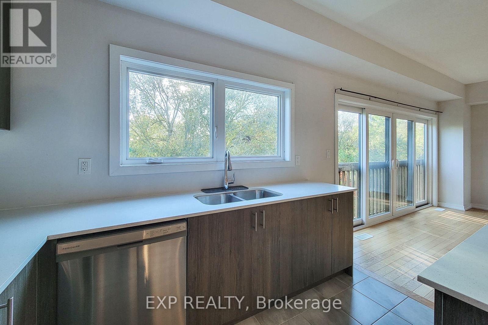 18 Trailside Drive, Haldimand, ON photo 16