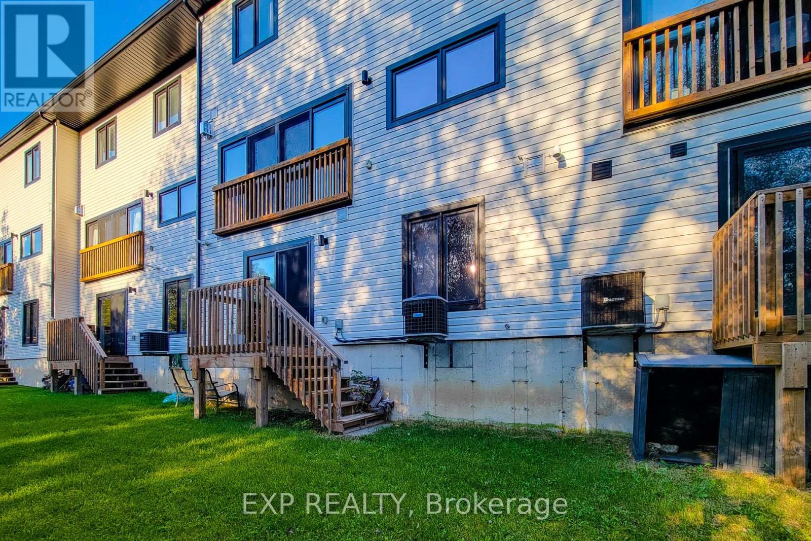 18 TRAILSIDE DRIVE - 40