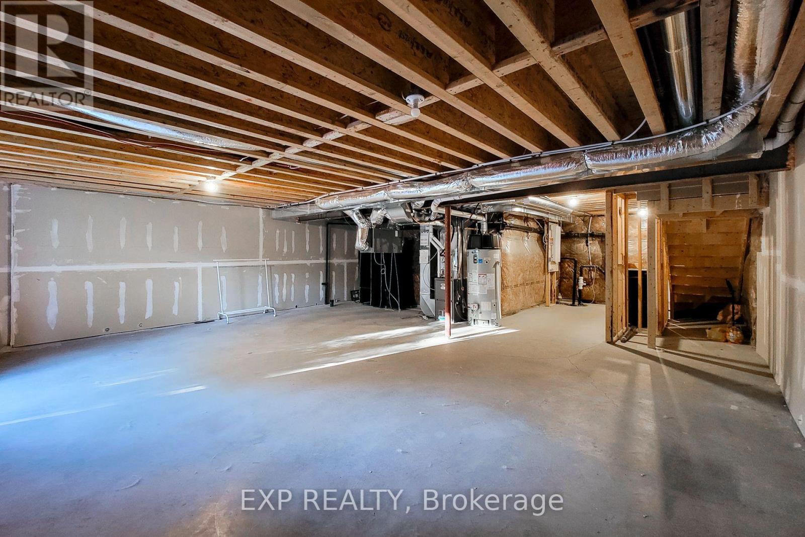 18 TRAILSIDE DRIVE - 48