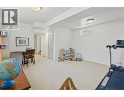 207 27 Avenue NW - photo 24