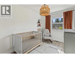 207 27 Avenue NW - photo 23