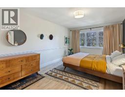 207 27 Avenue NW - photo 19