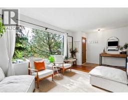 2206 29 Avenue SW - photo 5