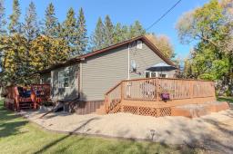 290 5th Avenue, Rapid City, MB R0K1W0 Photo 16