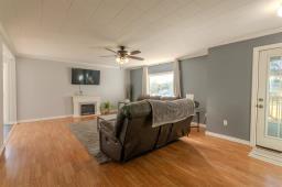 290 5th Avenue, Rapid City, MB R0K1W0 Photo 7