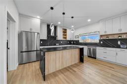 Loft - 781 Addis Avenue, West St Paul, MB R2V5K1 Photo 11