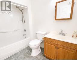 469 Brunswick Street, Yarmouth, NS B5A4V4 Photo 20