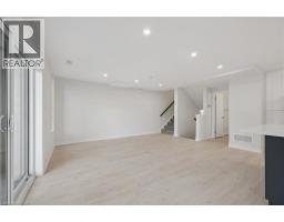Foyer - 525 Erinbrook Drive Unit# B039, Kitchener, ON N2E0L4 Photo 11