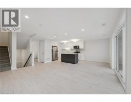 Living room - 525 Erinbrook Drive Unit# B039, Kitchener, ON N2E0L4 Photo 9