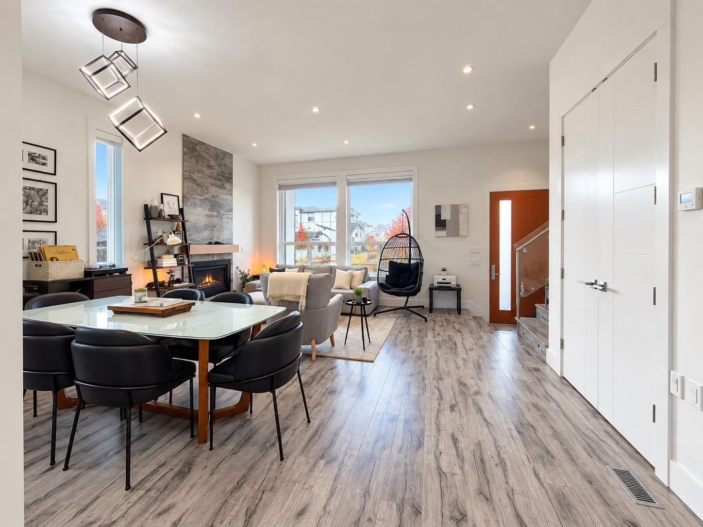 19305 71 AVENUE, Surrey