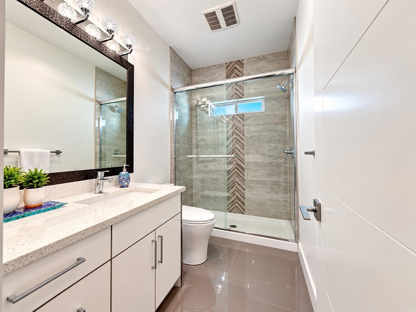 19305 71 AVENUE, Surrey