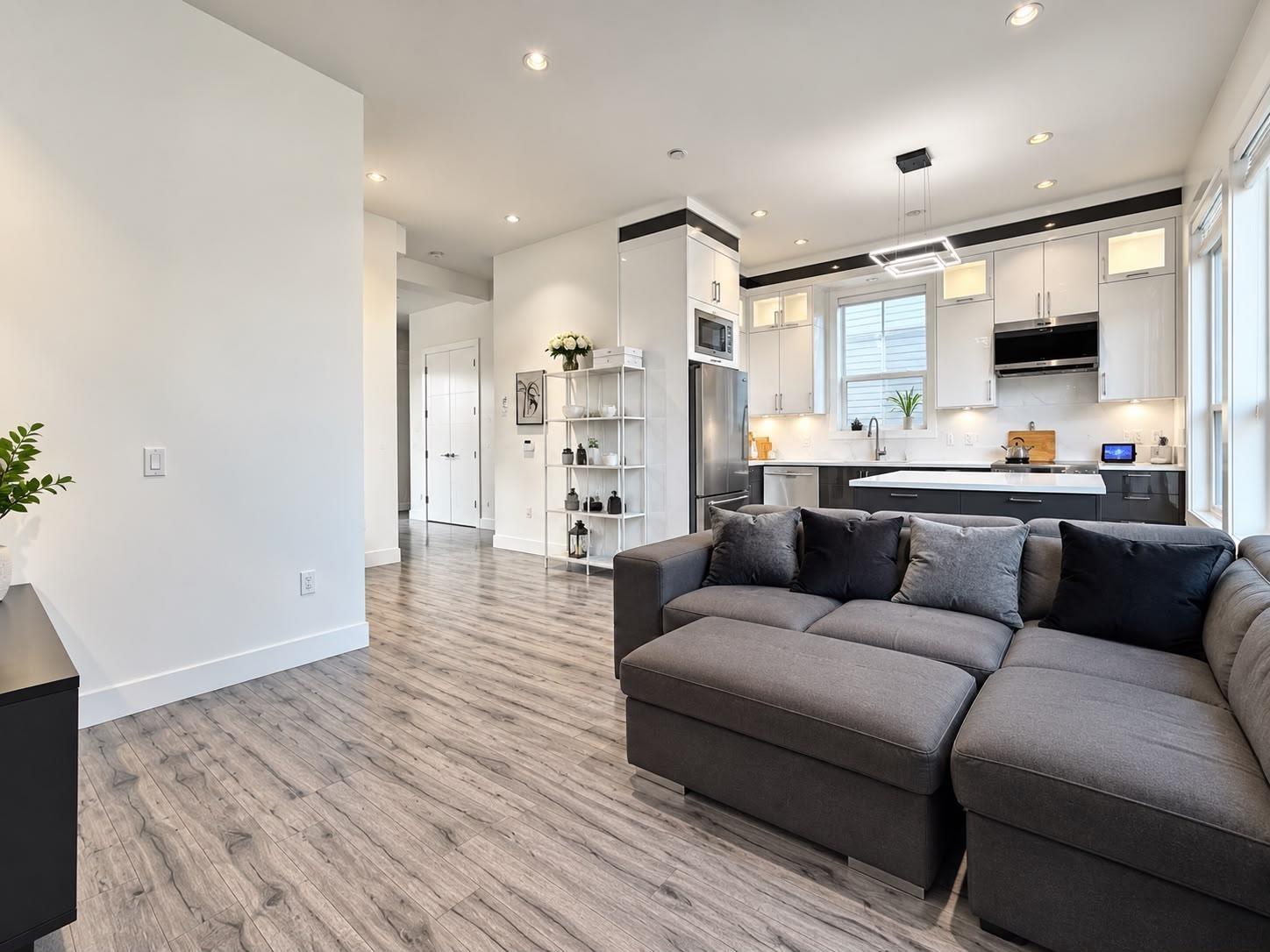 19305 71 AVENUE, Surrey