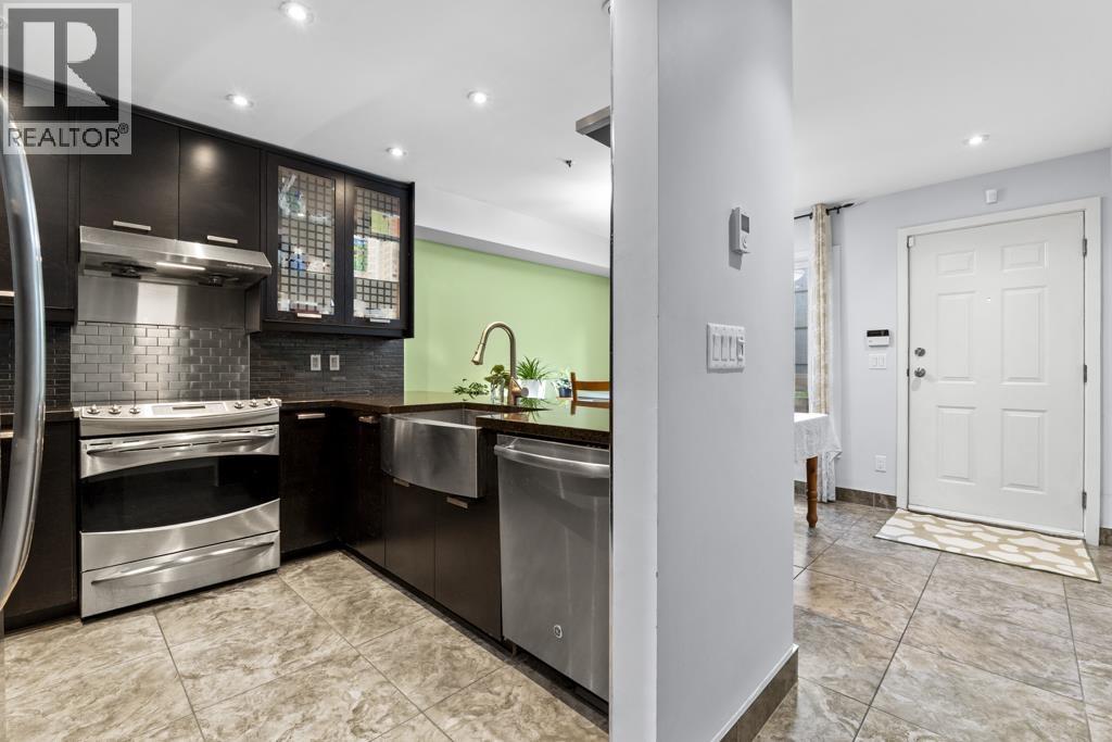 Photo of 26 2723 E KENT NORTH AVENUE 22