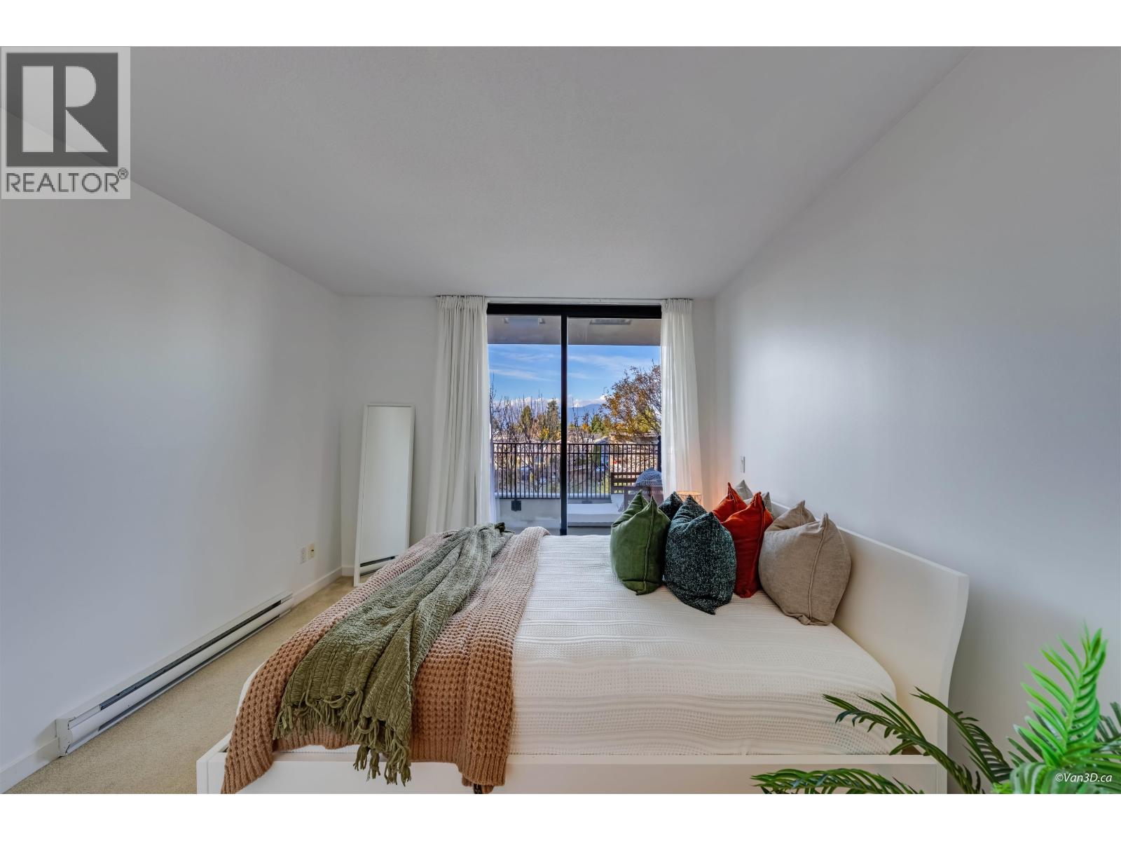 402 7138 COLLIER STREET, Burnaby - Image 1